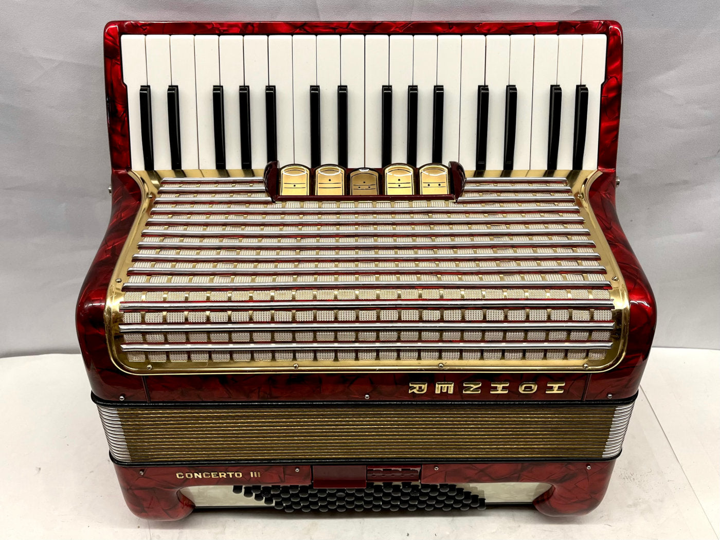 Hohner Concerto III Piano Accordion LMM 34 Keys 72 Bass - Red