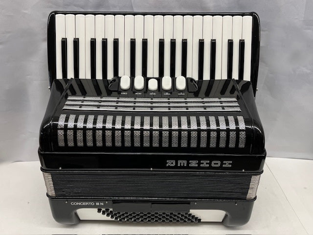 Hohner Concerto III N 72 Piano Accordion LMM 34 Keys 72 Bass