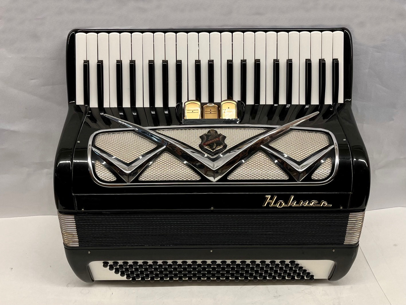 Hohner Piano Accordion LM 41 Keys 120 Bass - Black – Accordions Canada