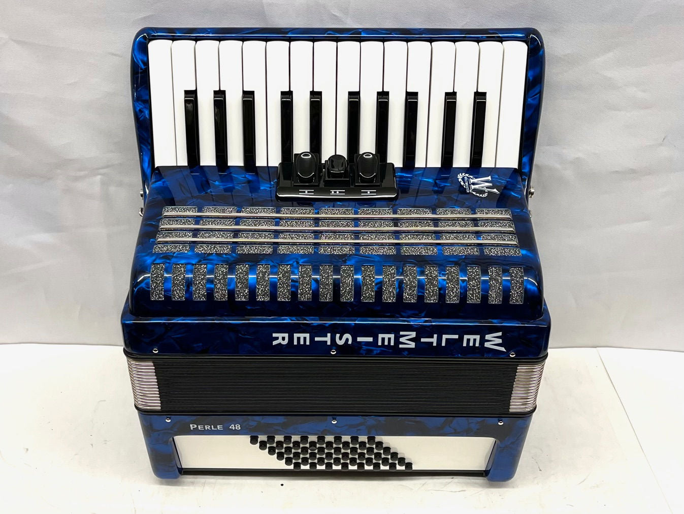 weltmeister-perle-piano-accordion-mm-26-keys-48-bass-blue