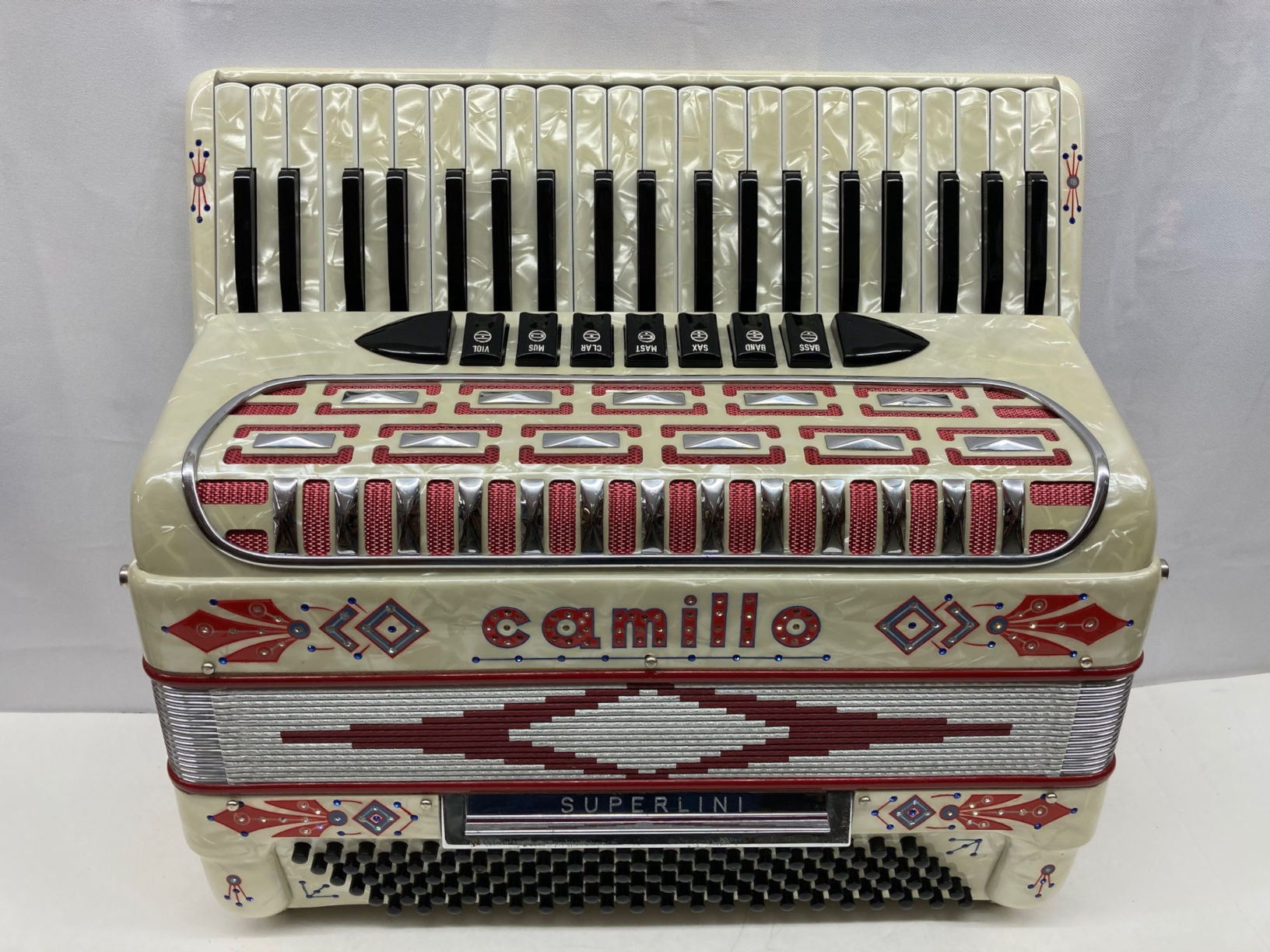 Camillo By Guerrini Piano Accordion LMM 41 Key 120 Bass - White