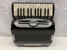 Load image into Gallery viewer, Giulietti Bassetti I Piano Accordion M 26 Keys 26 Free Bass Buttons
