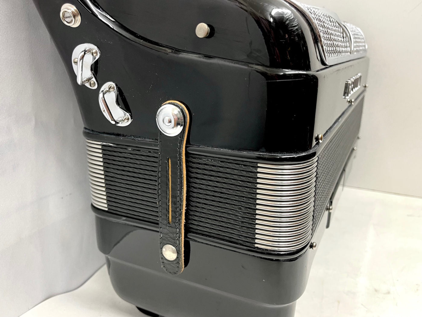 Bellini Piano Accordion LM 41 Keys 120 Bass - Black – Accordions