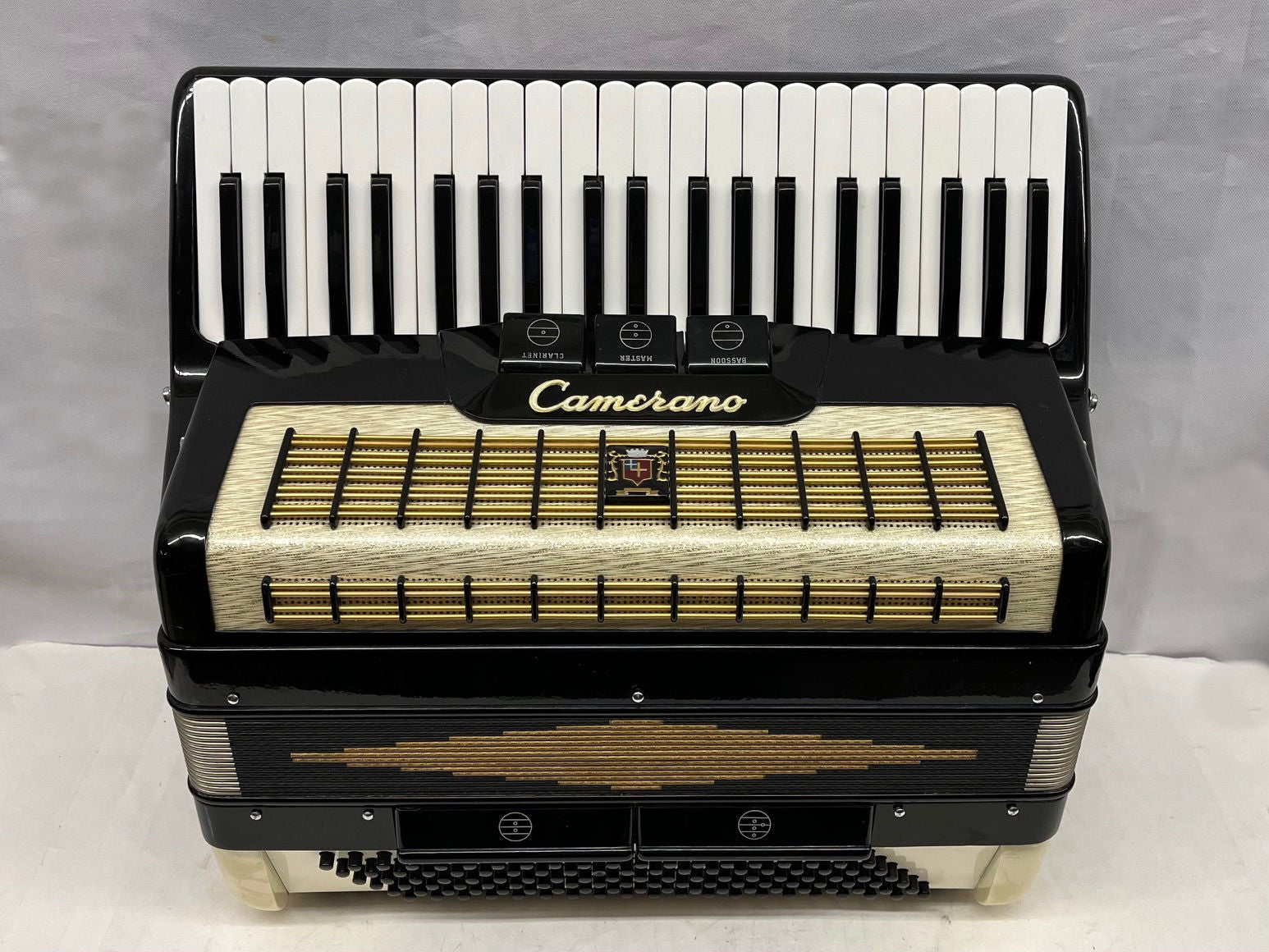 Camerano Piano Accordion LM 41 Keys 120 Bass - Black/White