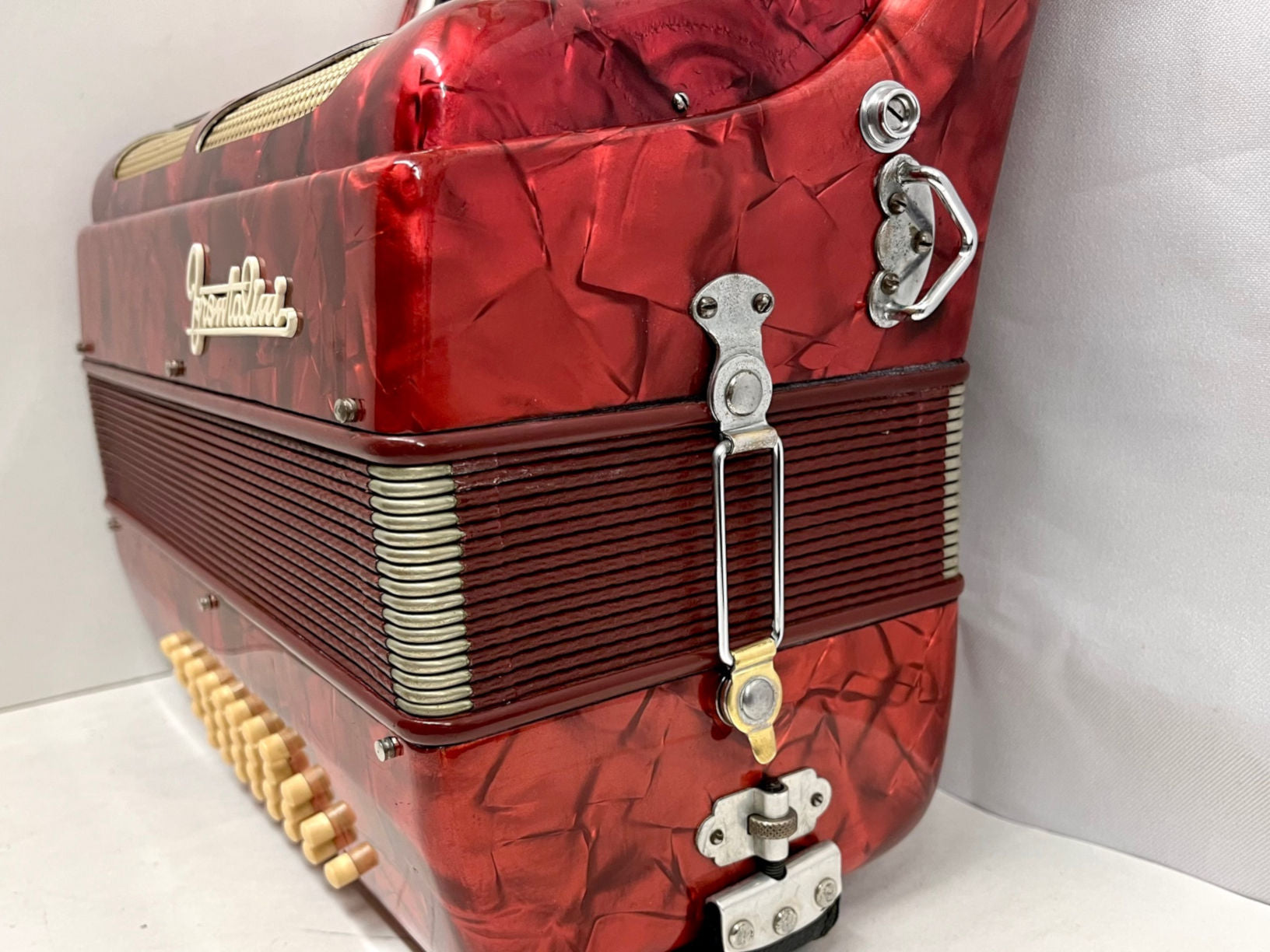 Frontalini Piano Accordion MM 25 Key 32 Bass - Red Lo – Accordions