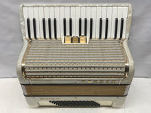 Load image into Gallery viewer, Hohner Arietta IM Piano Accordion MM 34 Keys 72 Bass - White
