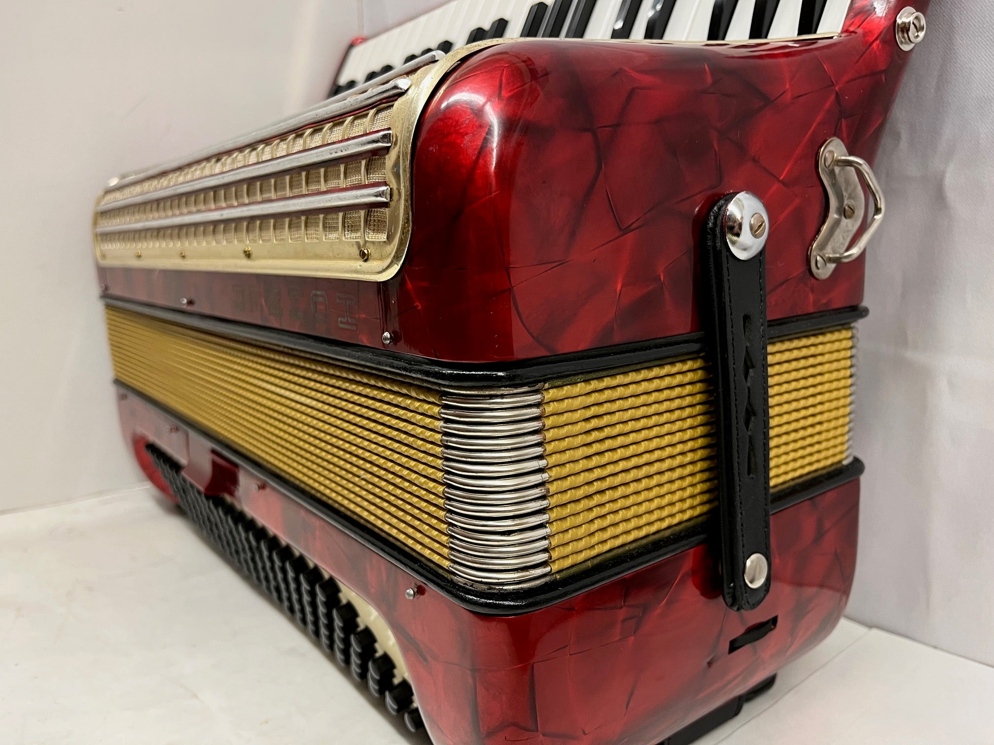 HOHNER ARIETTA IV M アコーディオン 41鍵 120ベース Hohner Arietta IVM Piano Accordion LMM 41 Key 120 Bass - Red