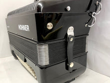 Load image into Gallery viewer, Hohner Bravo III 72 Piano Accordion LMM 34 Key 72 Bass - Black (Used)
