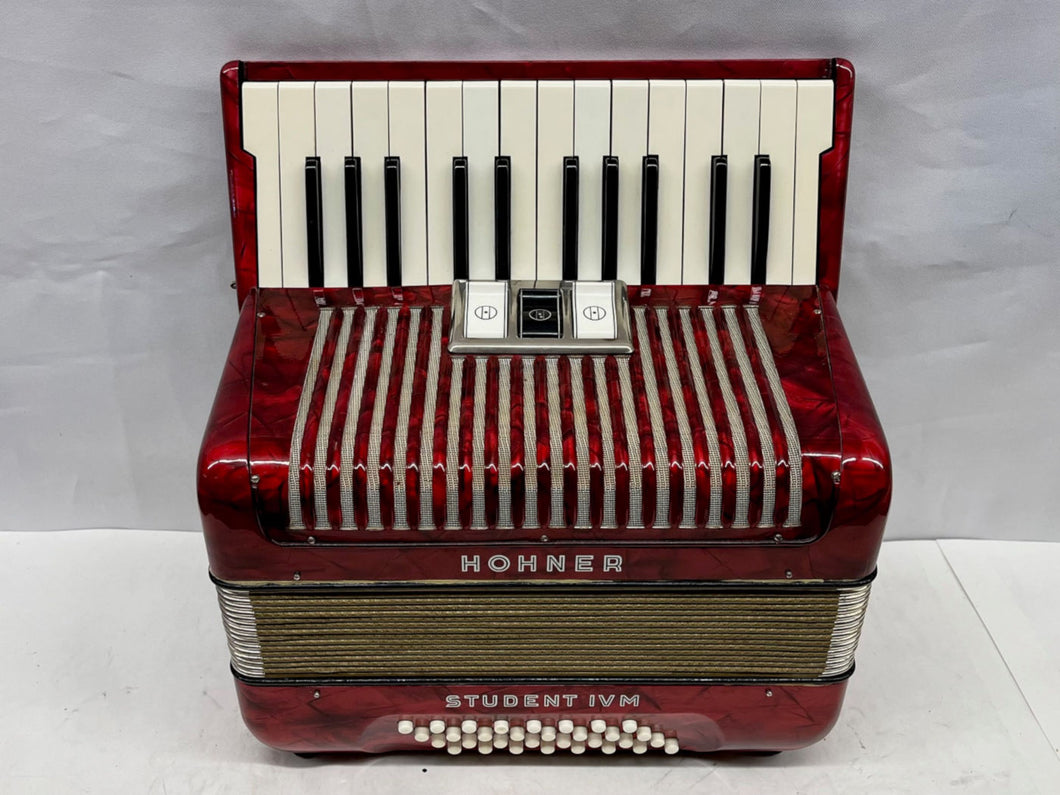 Hohner Student IVM Piano Accordion MM 26 Keys 32 Bass - Red