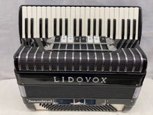 Load image into Gallery viewer, Lidovox 400 Deluxe Piano Accordion LMM 41 Keys 120 Bass - Black
