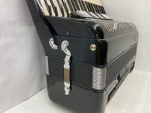 Load image into Gallery viewer, Mundinger Musette by Sonola Piano Accordion LMMM 41 Key 120 Bass - Black
