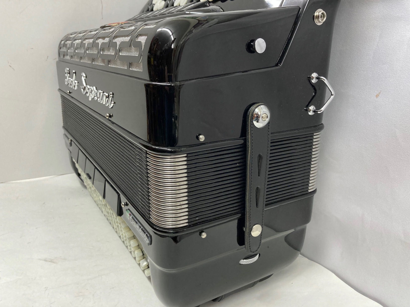 PAOLO SOPRANI ボタン式アコーディオン　120ベース　クロマチック PAOLO SOPRANI ボタン式アコーディオン 120ベース クロマチック