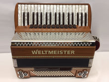 Load image into Gallery viewer, Weltmeister Monte 37 Piano Accordion LMMM 37 Keys 96 Bass - Wood Finish
